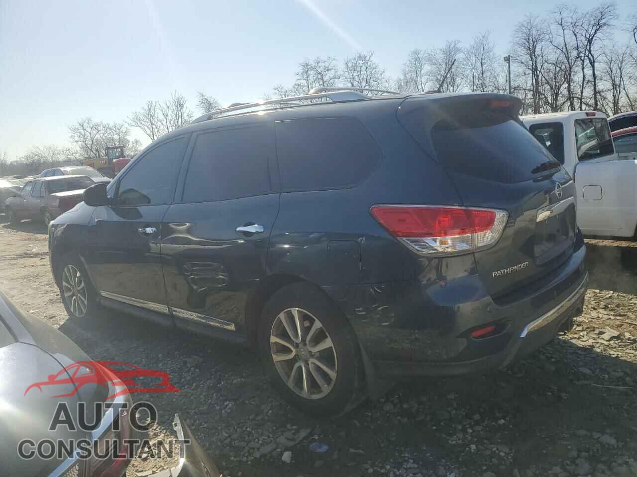 NISSAN PATHFINDER 2013 - 5N1AR2MM2DC616687
