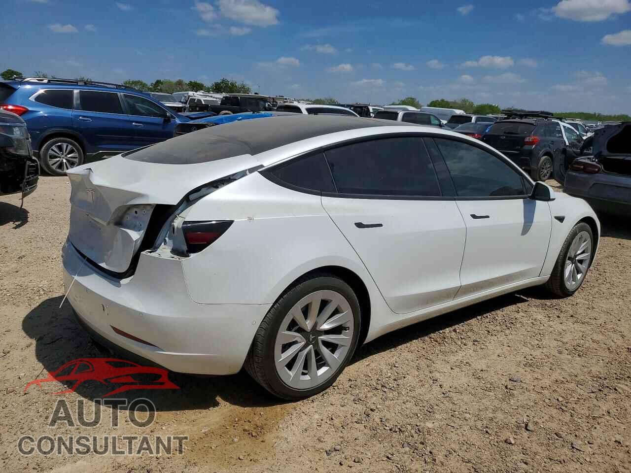 TESLA MODEL 3 2021 - 5YJ3E1EA5MF052818