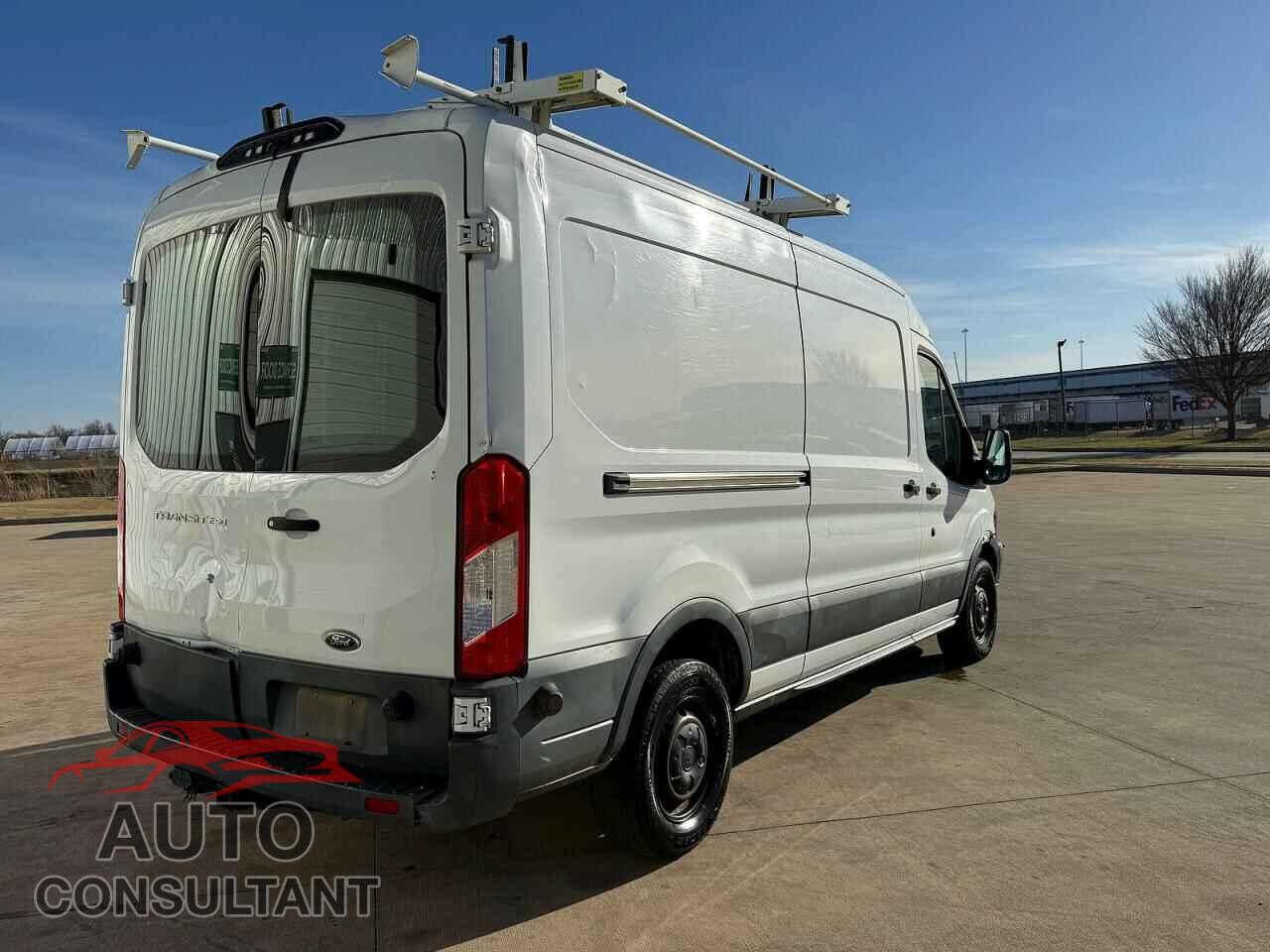 FORD TRANSIT 2018 - 1FTYR2CMXJKB45040