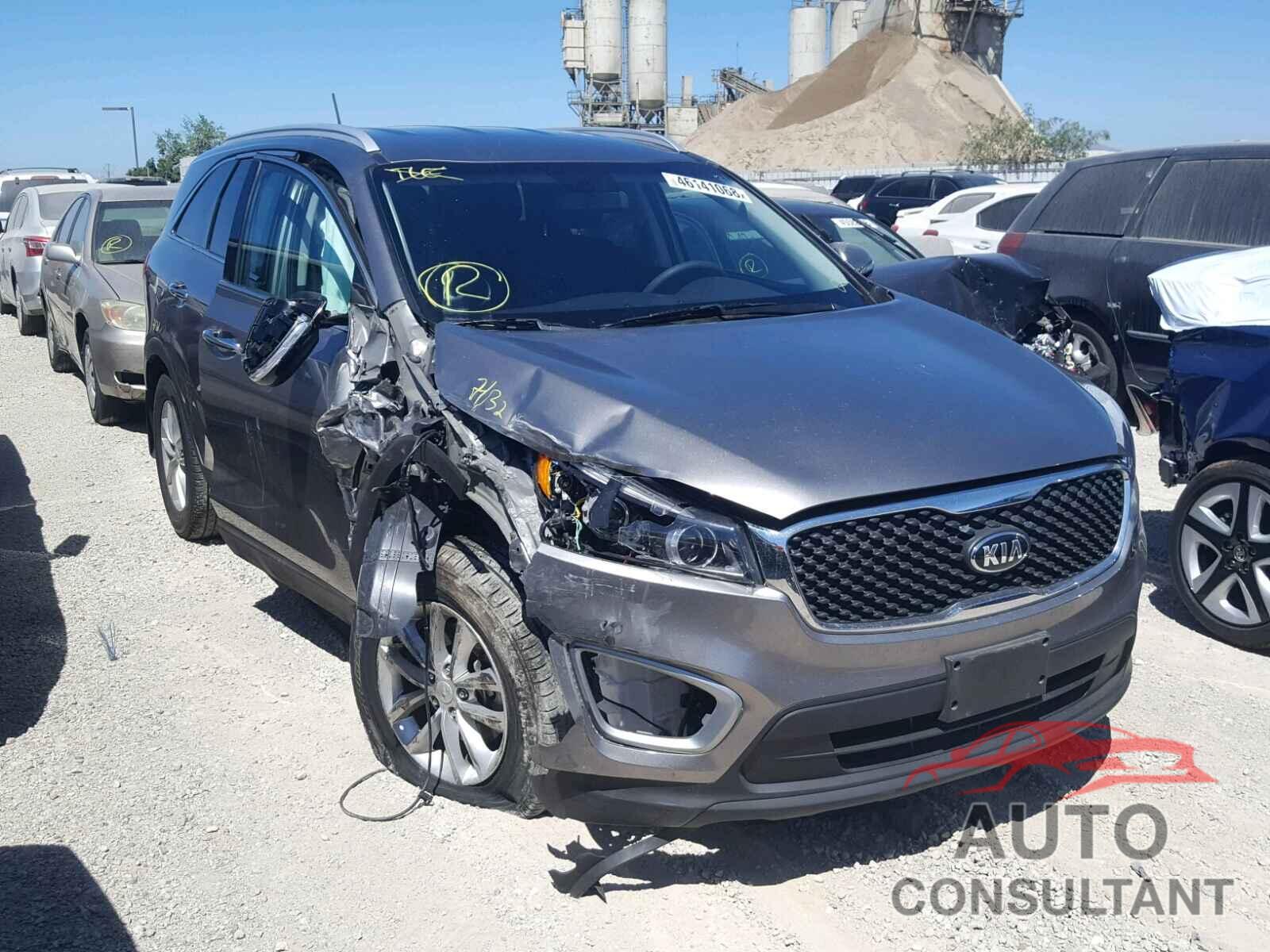 KIA SORENTO LX 2017 - 5XYPG4A38HG247542