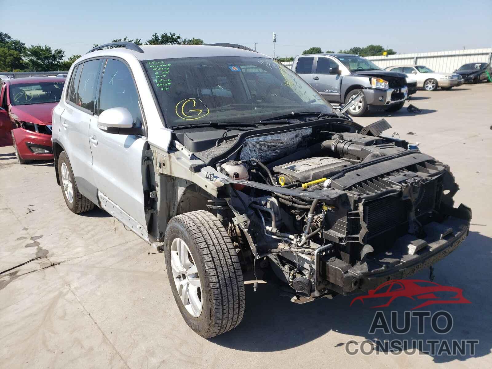 VOLKSWAGEN TIGUAN 2016 - WVGAV7AX2GW536879