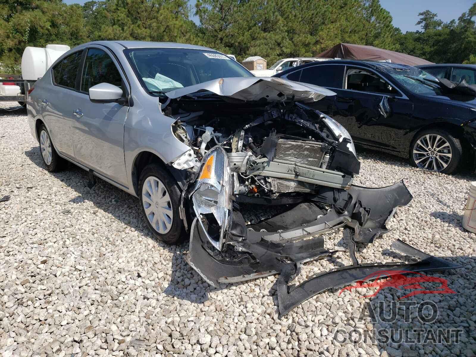 NISSAN VERSA 2018 - 3N1CN7AP4JL886530