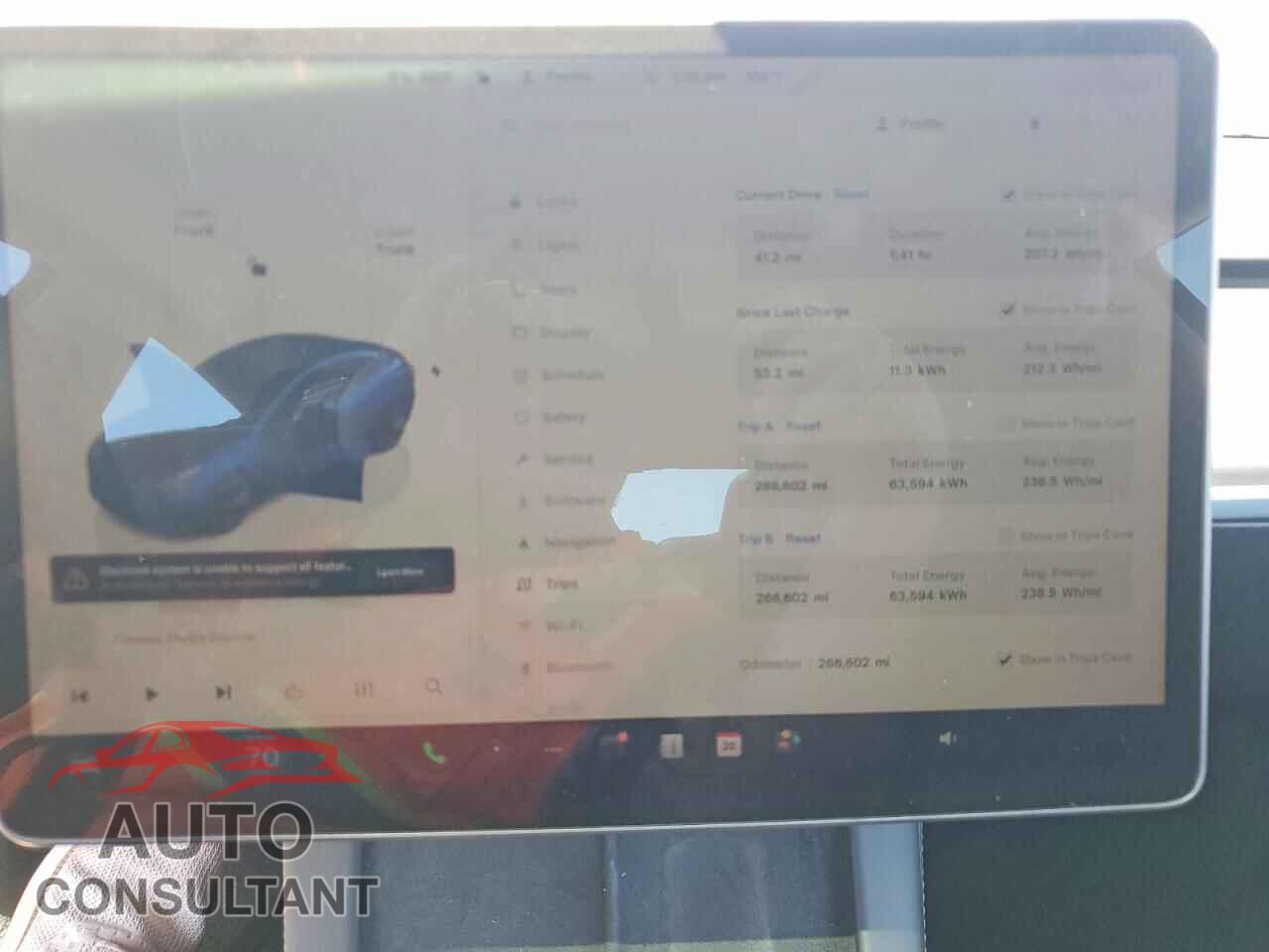 TESLA MODEL 3 2023 - 5YJ3E1EA4PF680194