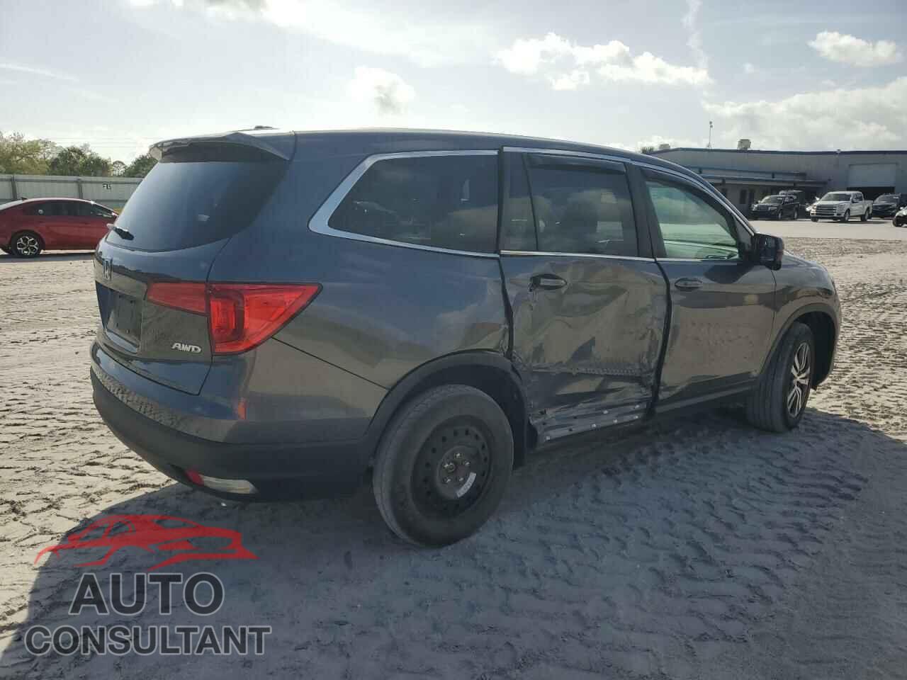 HONDA PILOT 2017 - 5FNYF6H68HB103127