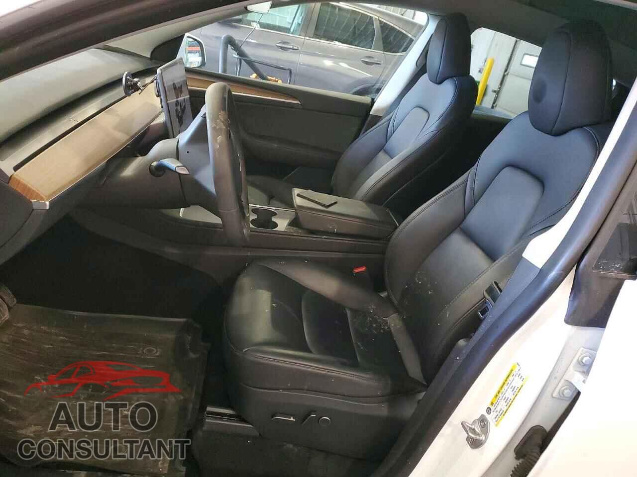 TESLA MODEL Y 2023 - 7SAYGDEE6PF752147