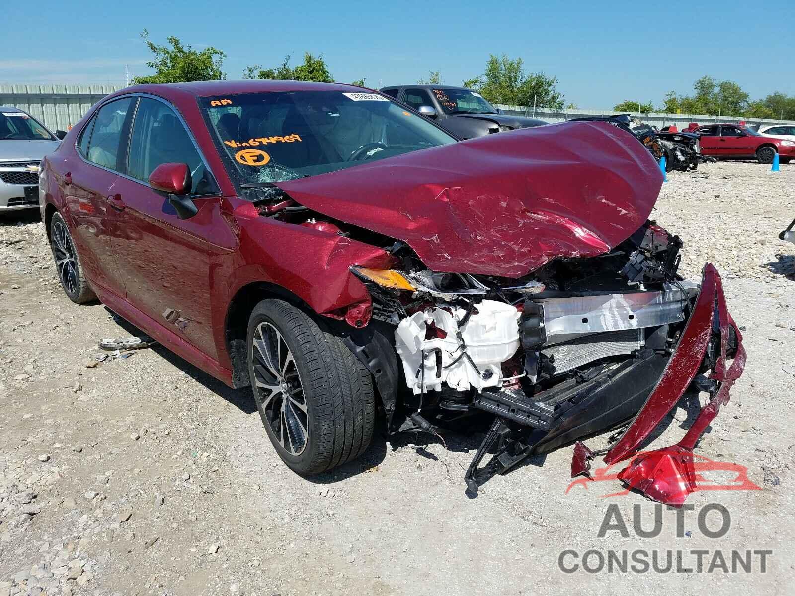 TOYOTA CAMRY 2018 - 4T1B11HKXJU674969