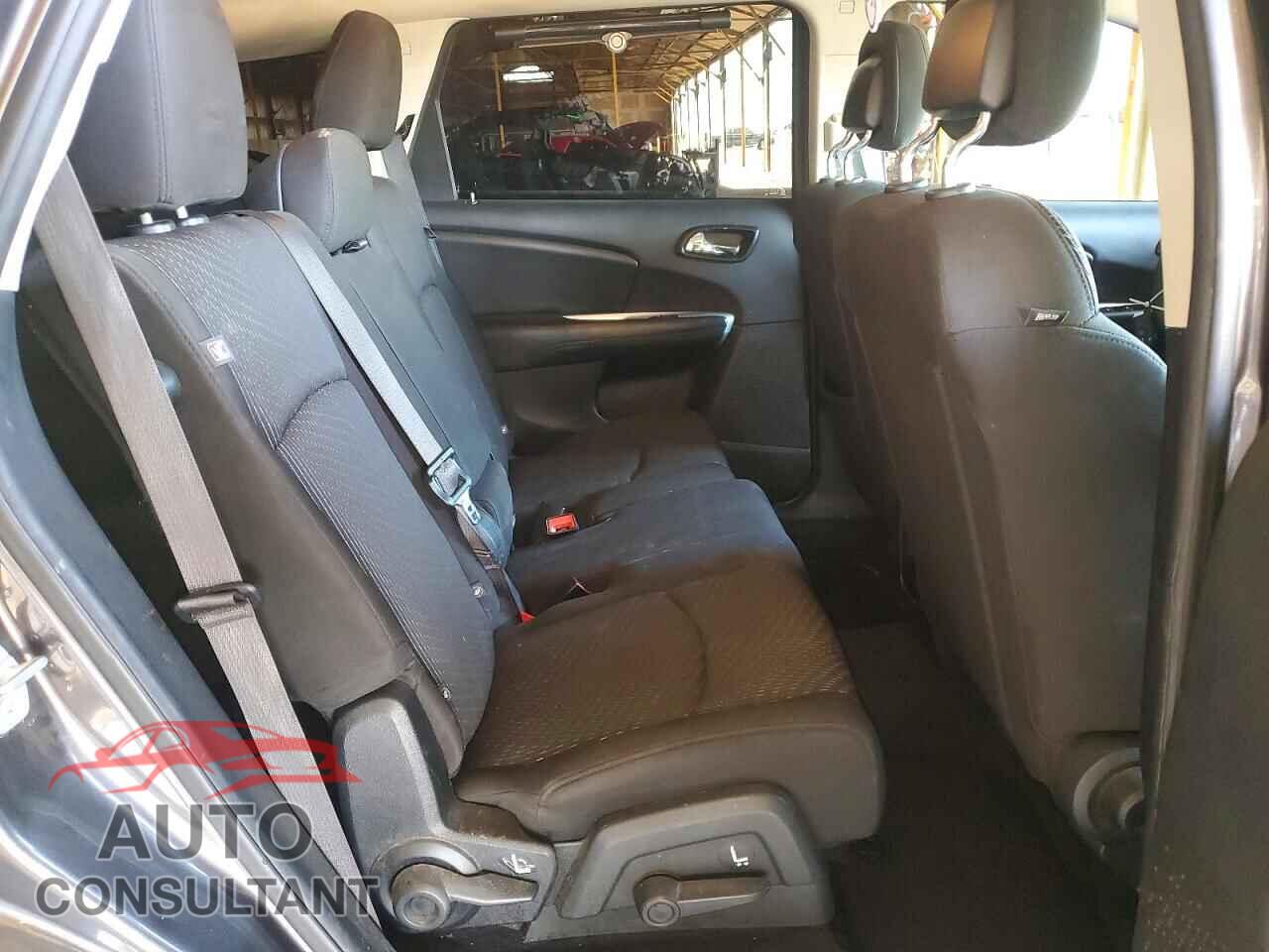 DODGE JOURNEY 2017 - 3C4PDCBG2HT588996