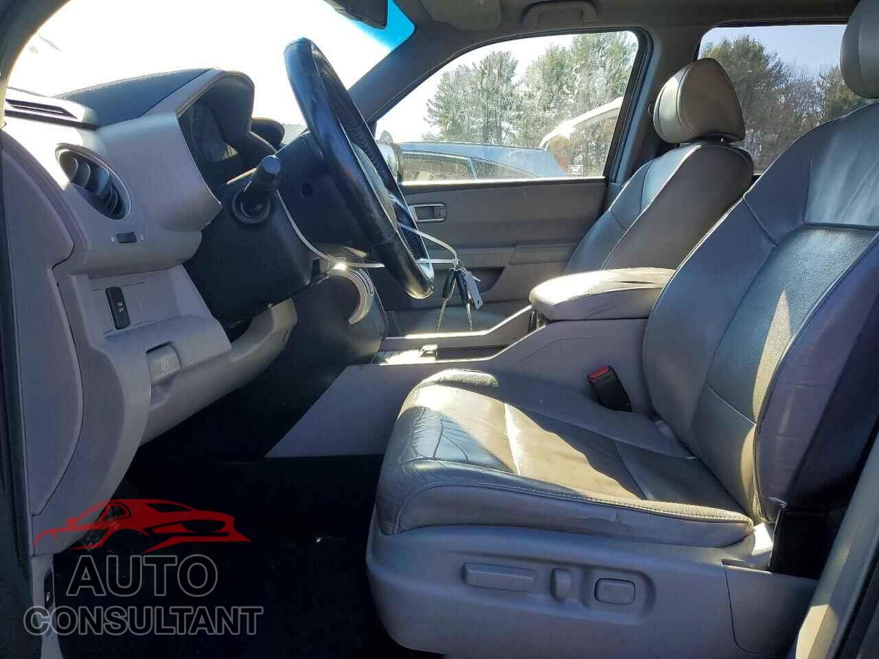 HONDA PILOT 2011 - 5FNYF4H52BB090927