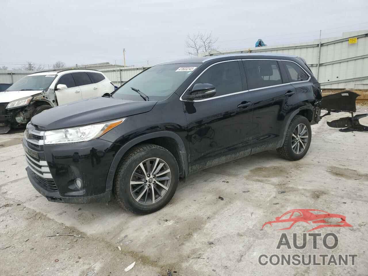 TOYOTA HIGHLANDER 2018 - 5TDJZRFH8JS877023