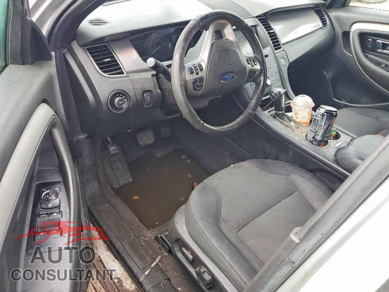 FORD TAURUS 2018 - 1FAHP2E86JG112227