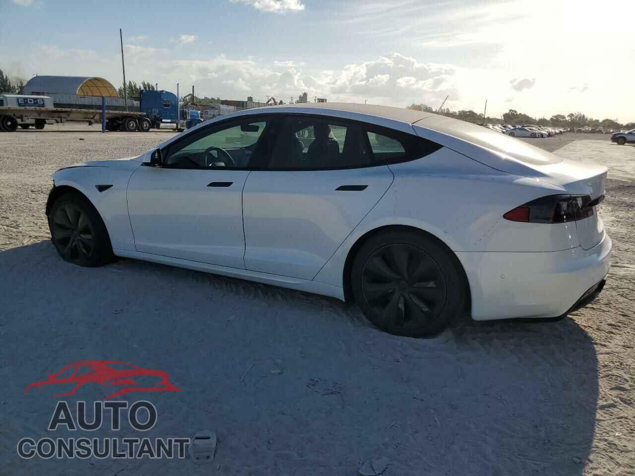 TESLA MODEL S 2022 - 5YJSA1E54NF467141