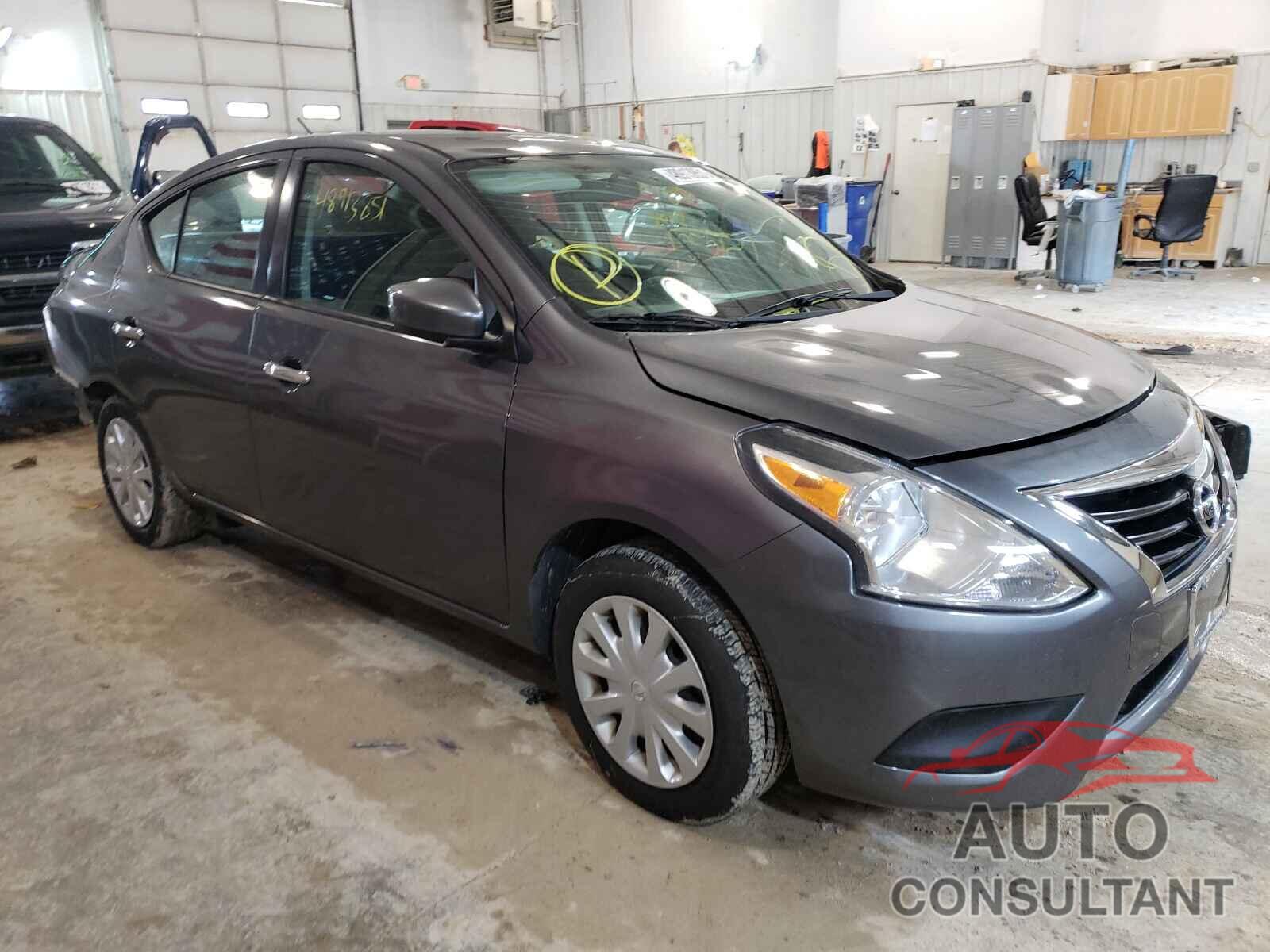 NISSAN VERSA 2017 - 3N1CN7APXHL814323