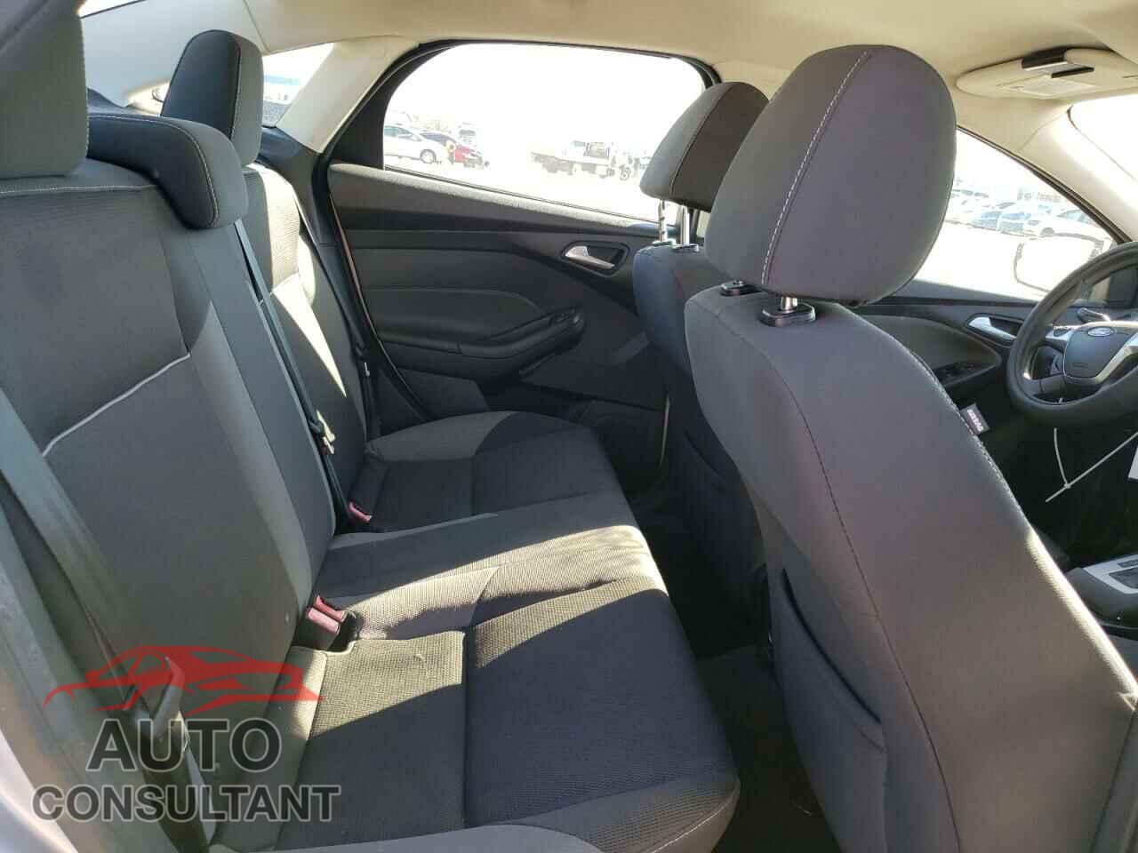 FORD FOCUS 2014 - 1FADP3F21EL244002