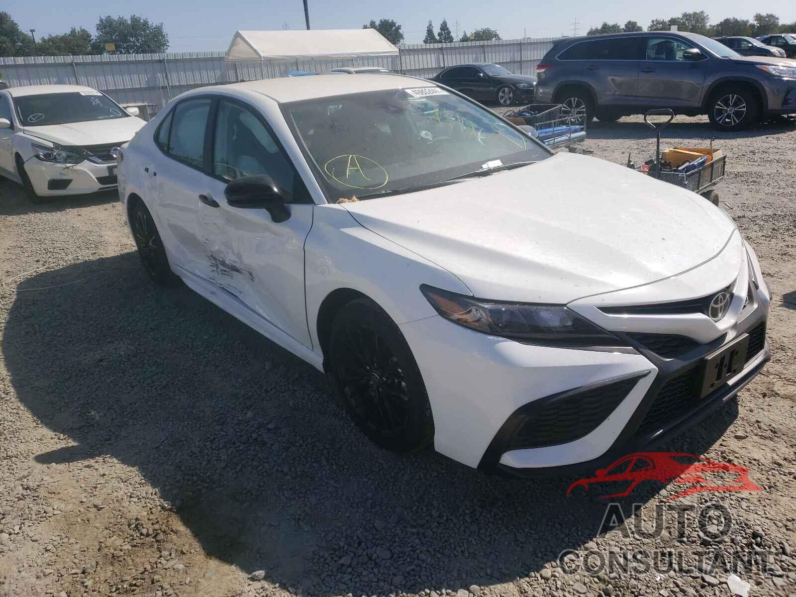 TOYOTA CAMRY 2021 - 4T1G11AK2MU414280