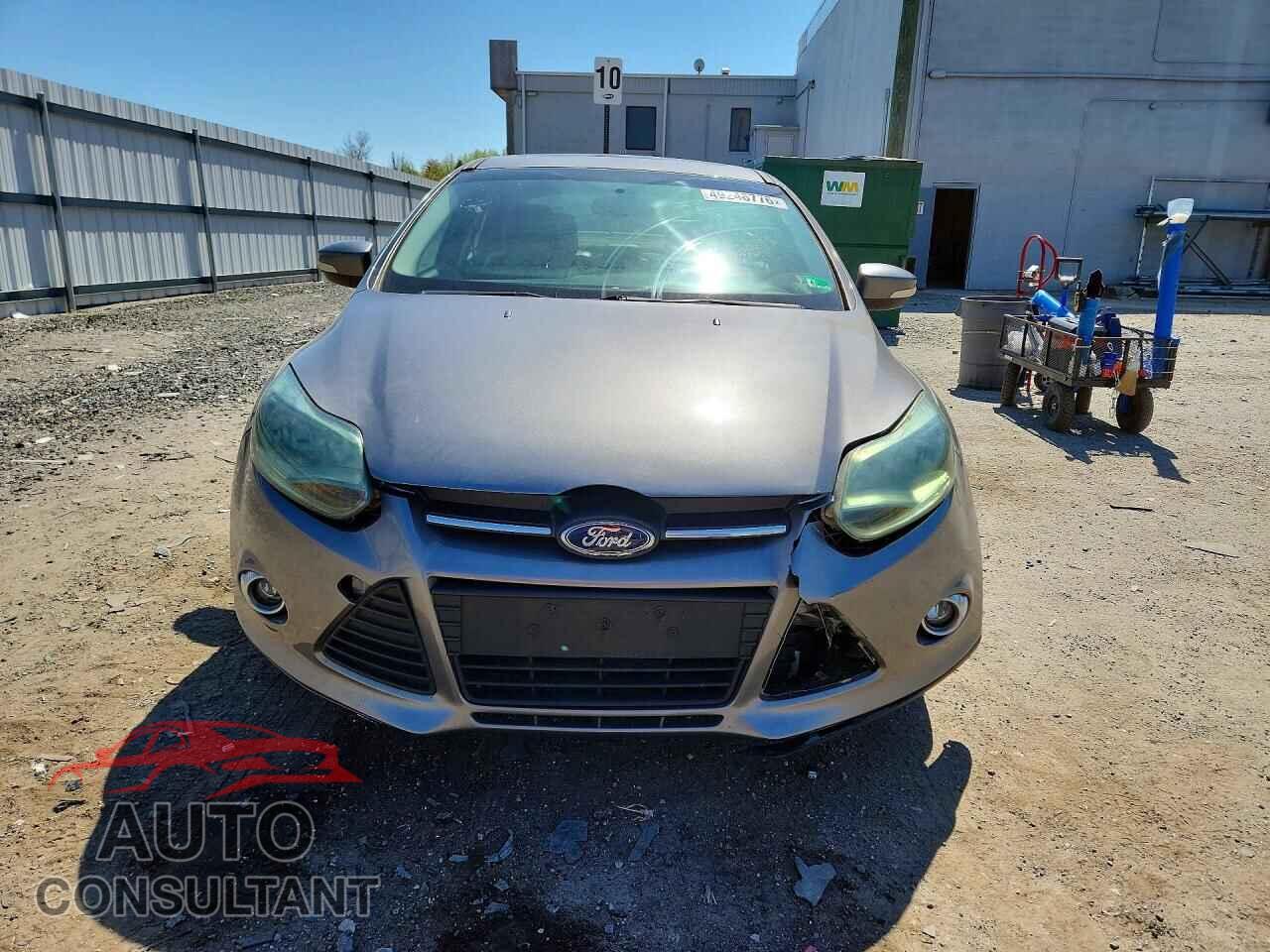 FORD FOCUS 2014 - 1FADP3F25EL243659