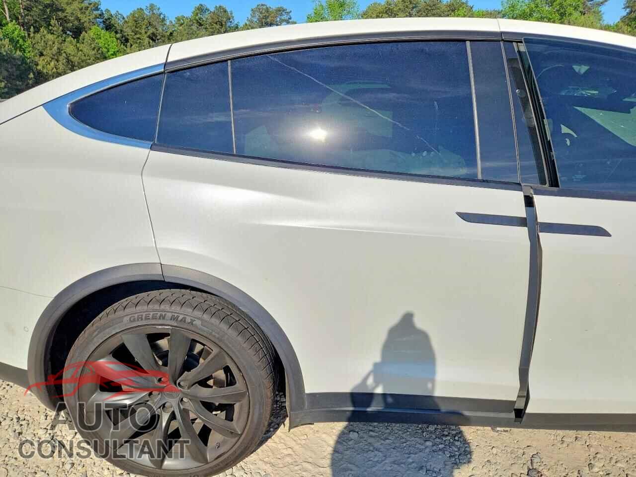 TESLA MODEL X 2017 - 5YJXCBE25HF070151