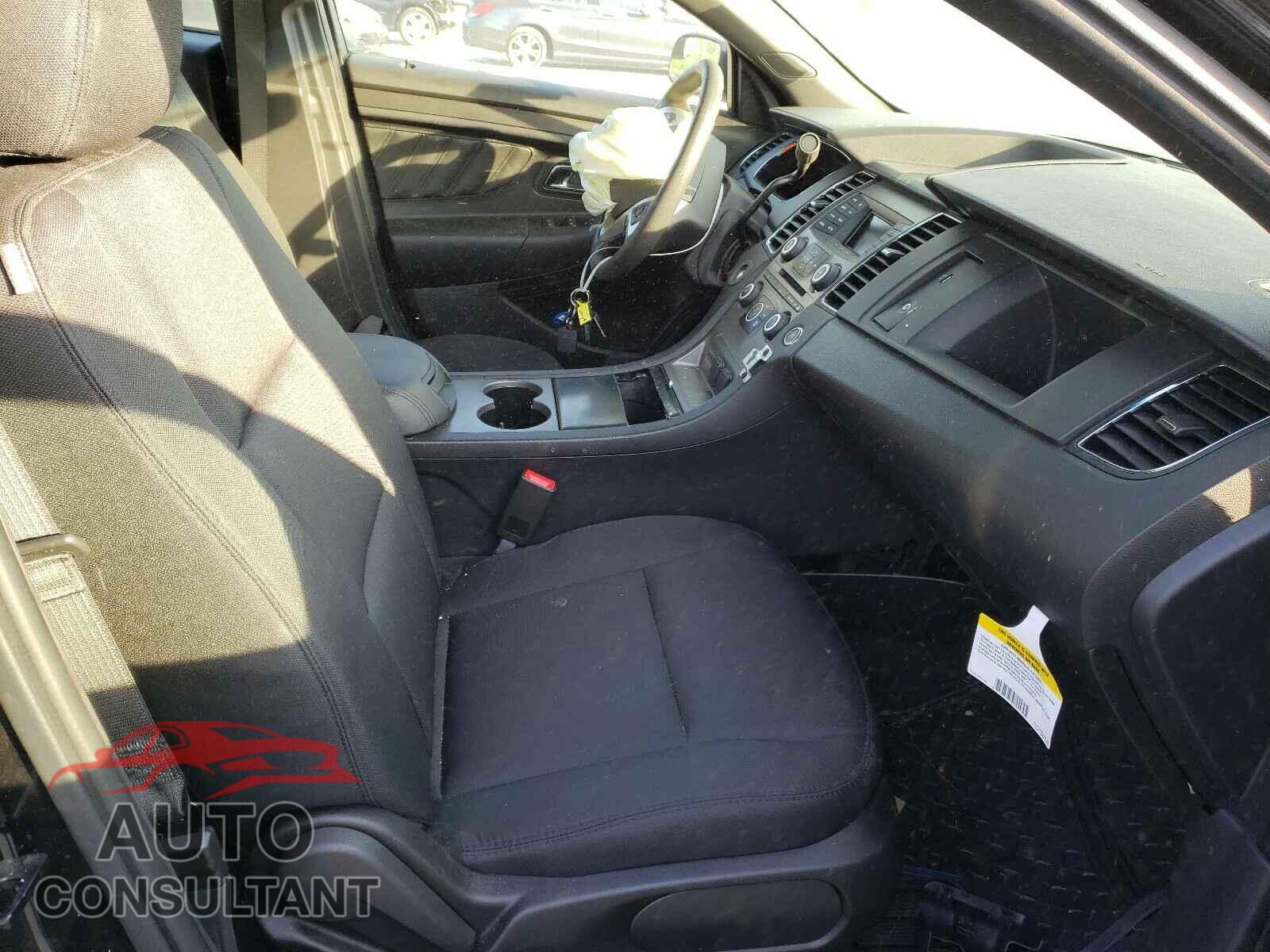 FORD TAURUS 2019 - 1FAHP2MK7KG113384