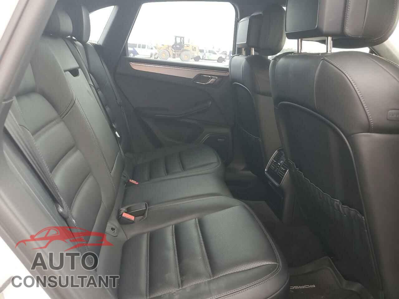 PORSCHE MACAN 2016 - WP1AF2A52GLB90464