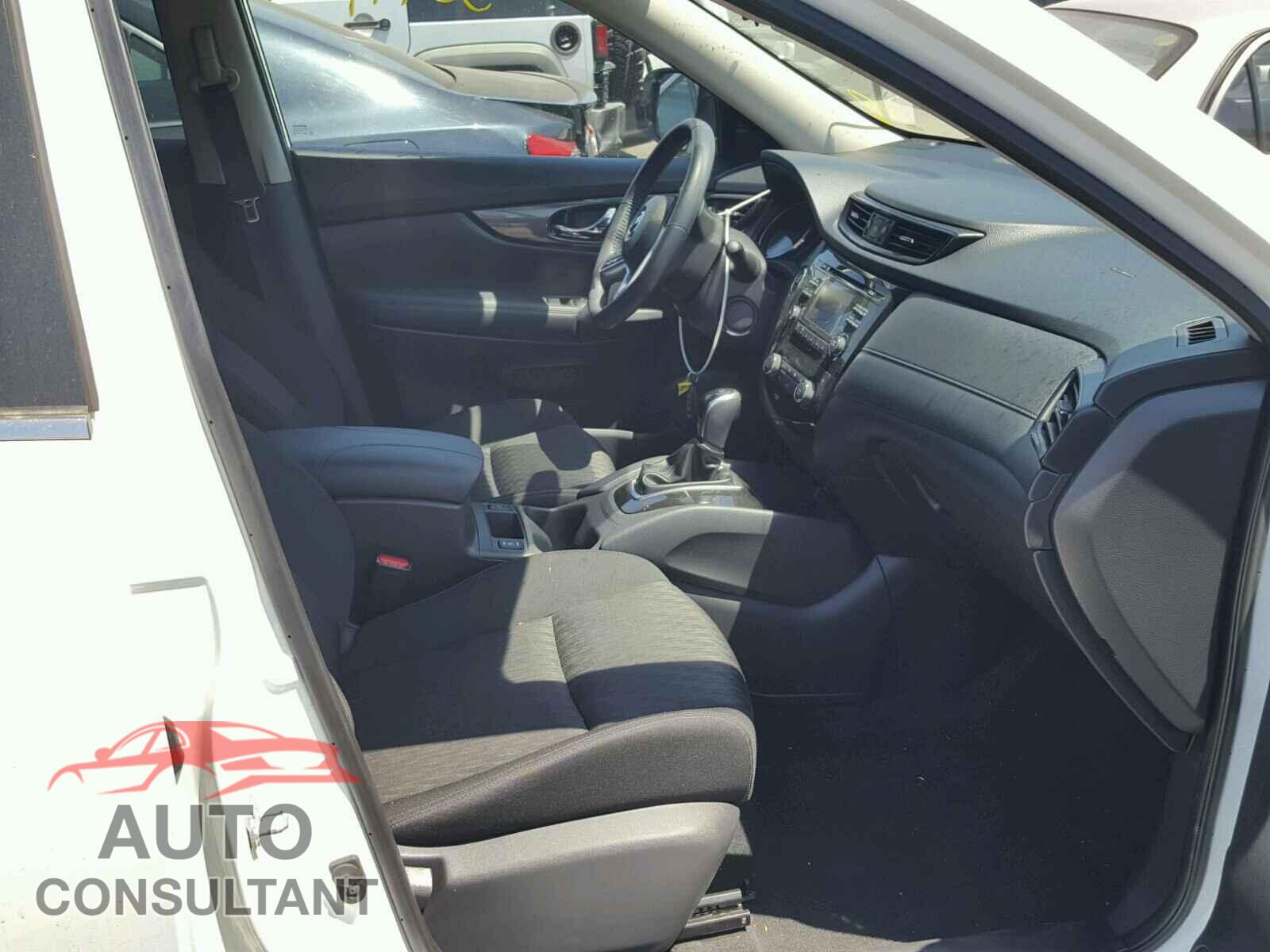 NISSAN ROGUE S 2017 - KNMAT2MT3HP512446