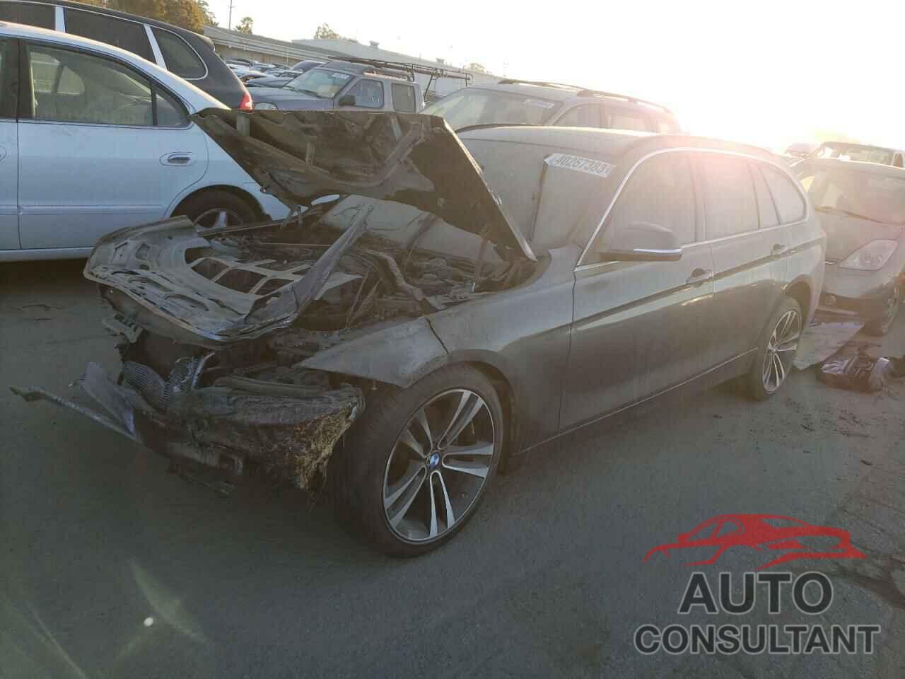 BMW 3 SERIES 2018 - WBA8J1C55JA019097