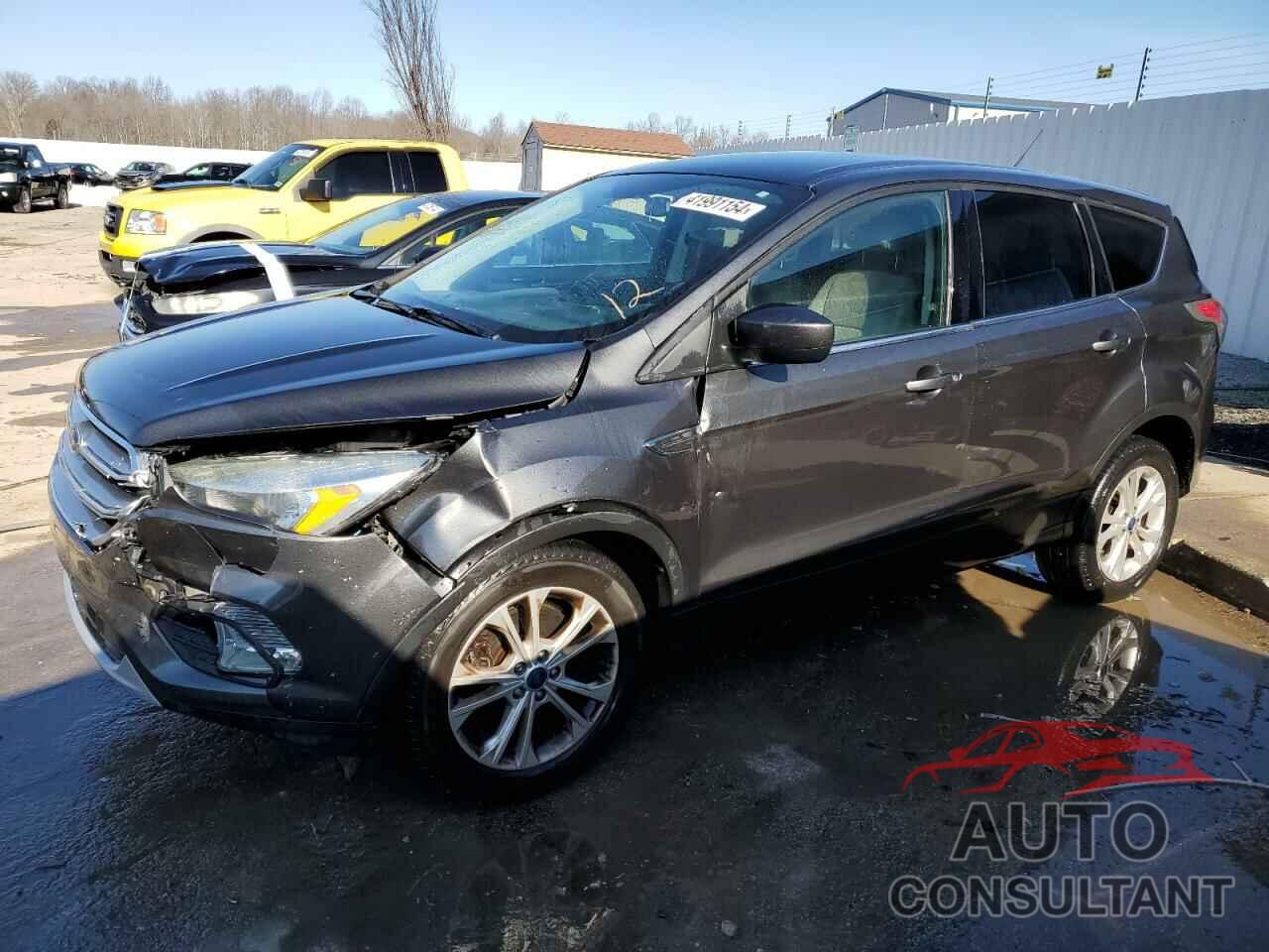 FORD ESCAPE 2017 - 1FMCU0G9XHUB30812