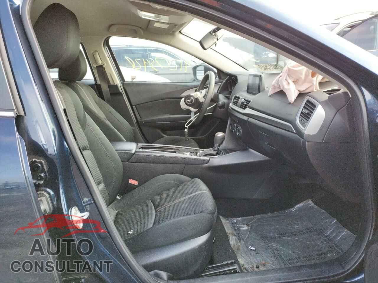 MAZDA 3 2017 - 3MZBN1U71HM153919
