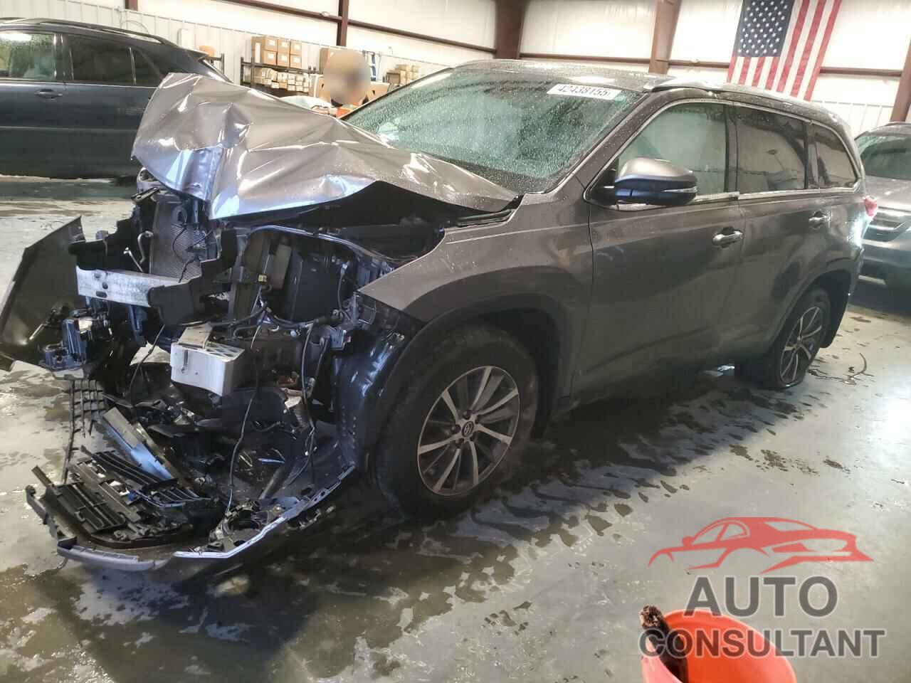 TOYOTA HIGHLANDER 2019 - 5TDJZRFH4KS926204