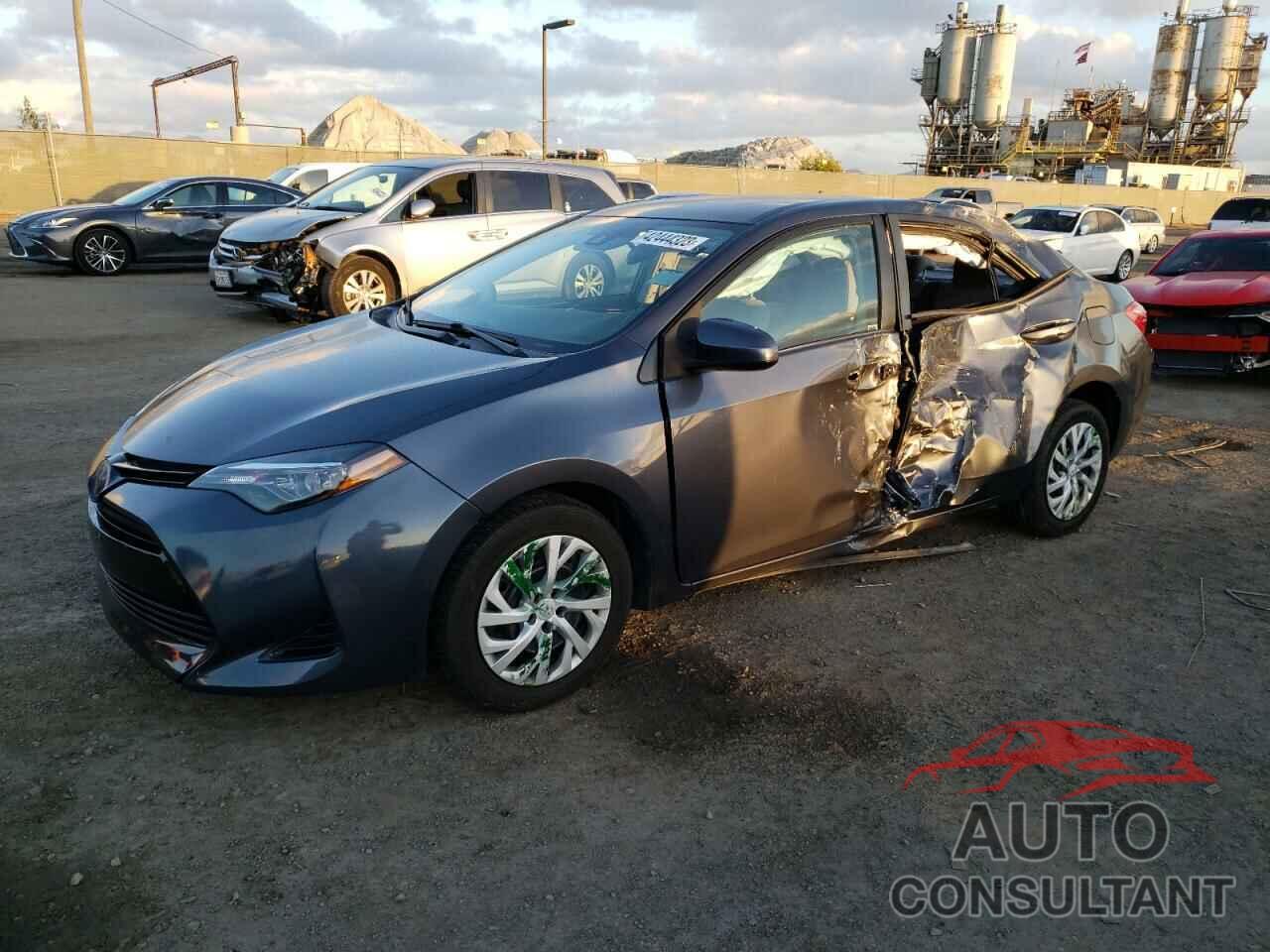 TOYOTA COROLLA 2018 - 5YFBURHEXJP776113