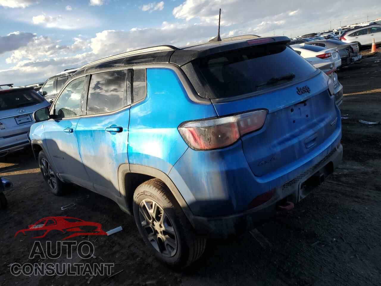JEEP COMPASS 2018 - 3C4NJDDB2JT192449