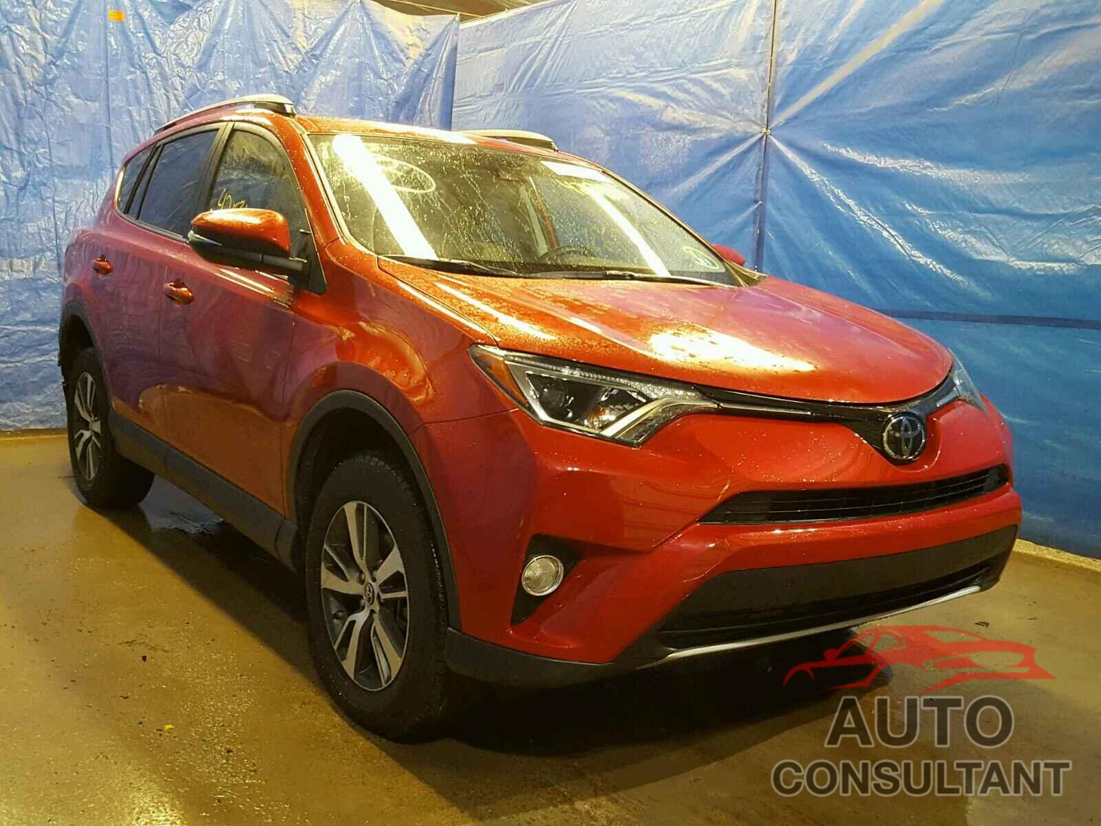 TOYOTA RAV4 XLE 2017 - JTMRFREV5HJ167894