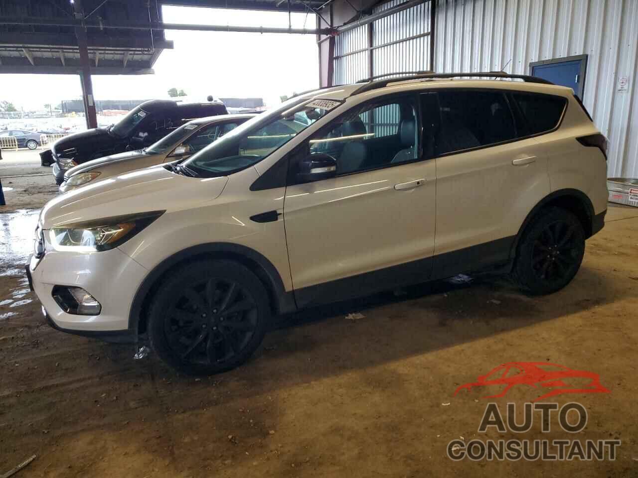 FORD ESCAPE 2017 - 1FMCU9J95HUC67766