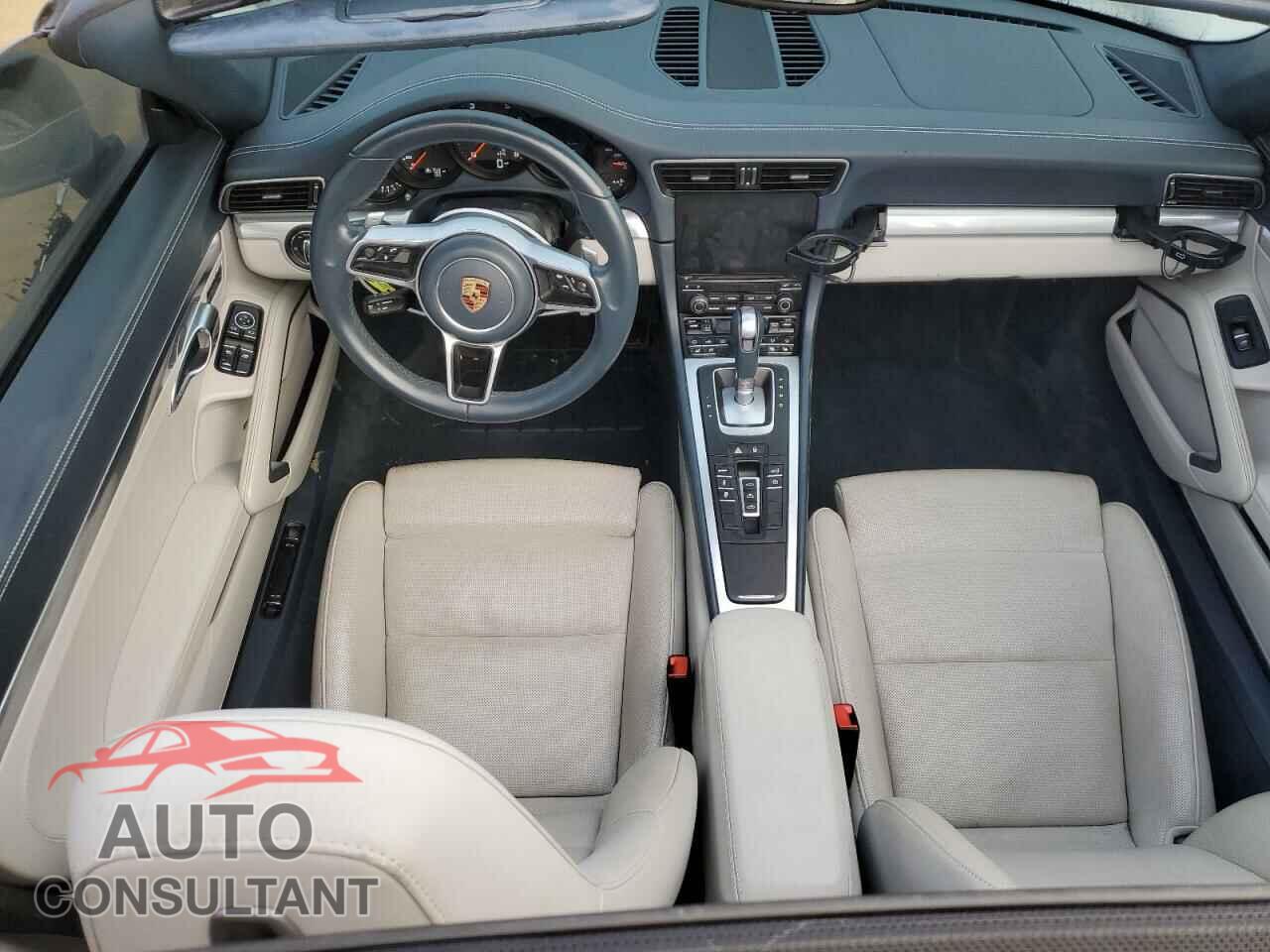 PORSCHE 911 2017 - WP0CA2A98HS141577