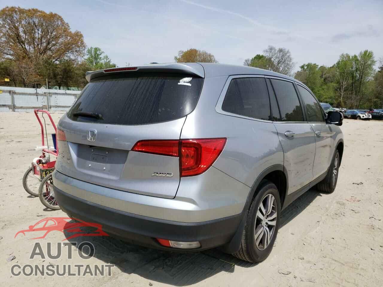 HONDA PILOT 2018 - 5FNYF6H30JB016477