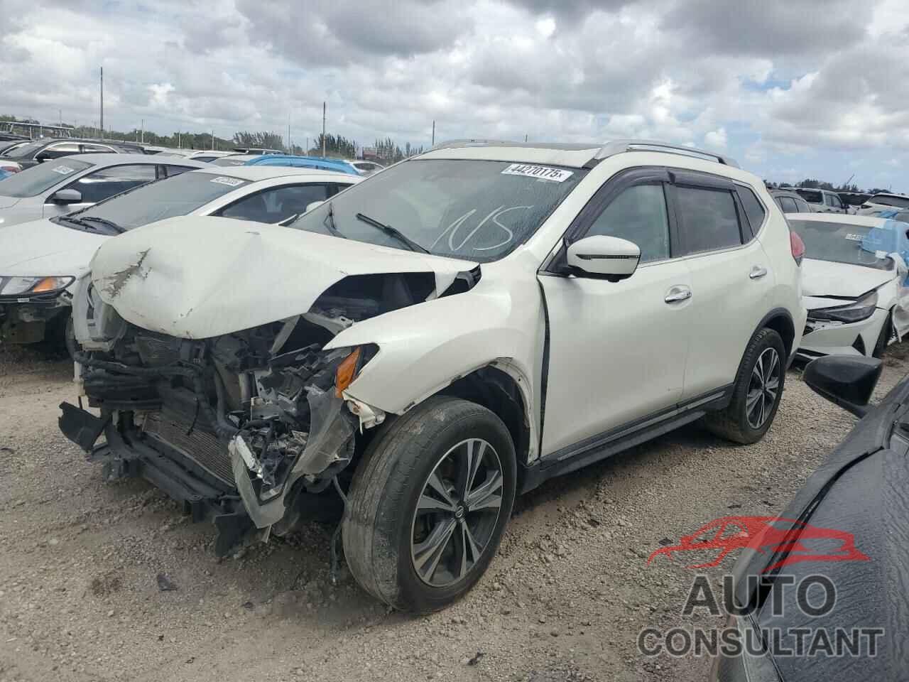 NISSAN ROGUE 2017 - 5N1AT2MV2HC842874