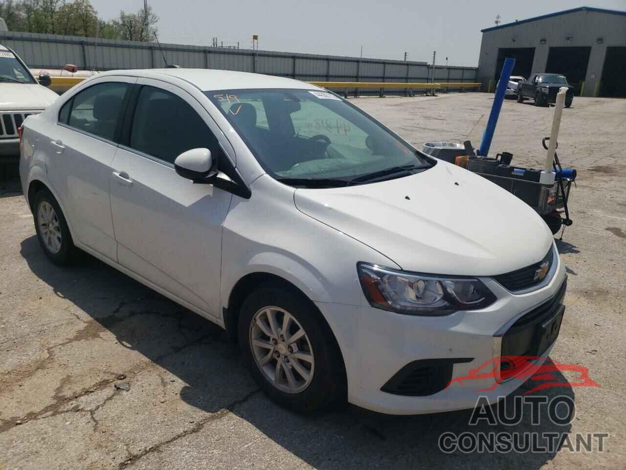 CHEVROLET SONIC 2019 - 1G1JD5SB9K4139228