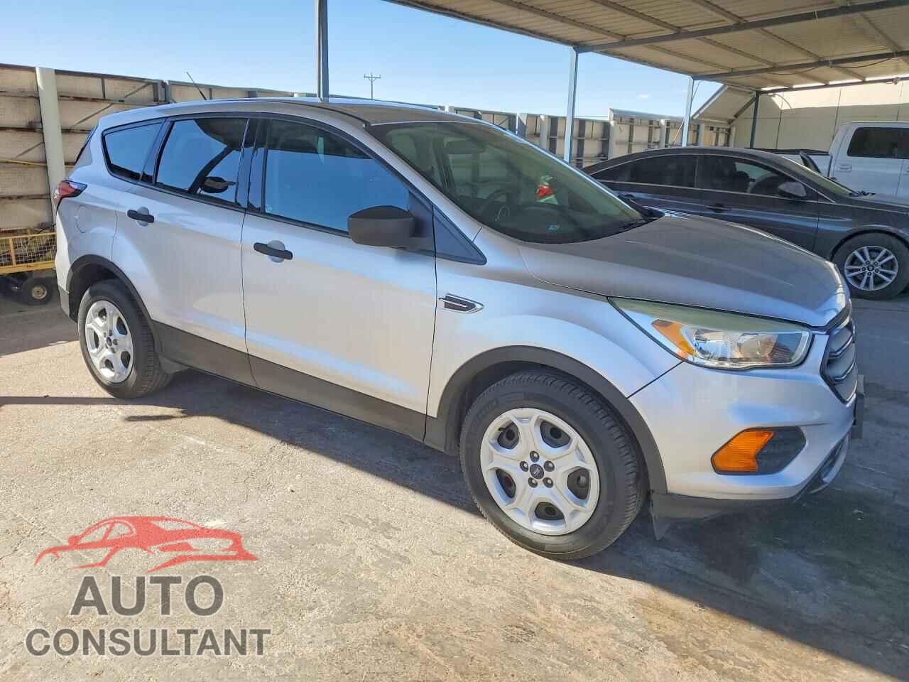 FORD ESCAPE 2017 - 1FMCU0F76HUB01890