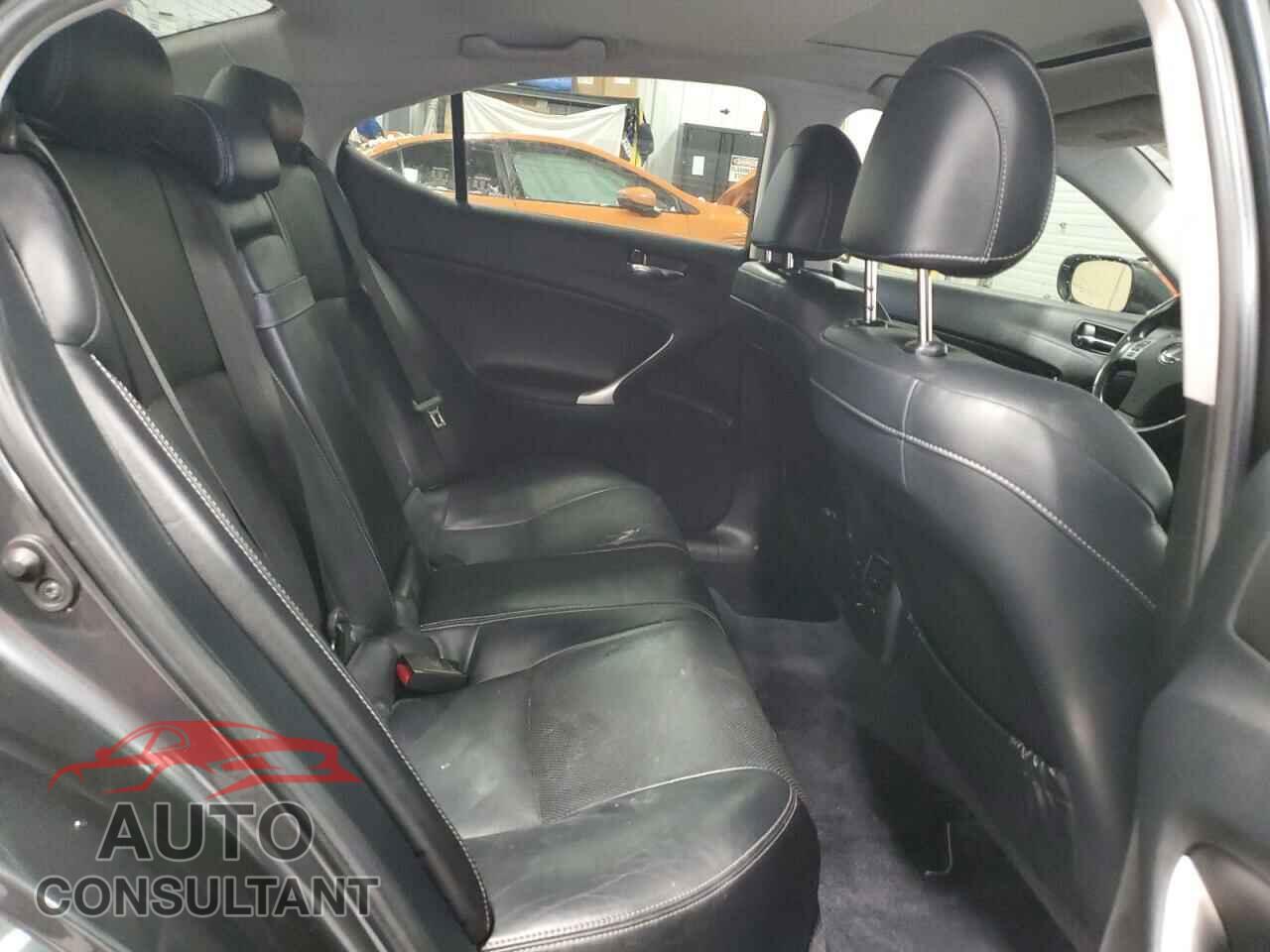 LEXUS IS 2011 - JTHCE5C28B5000227