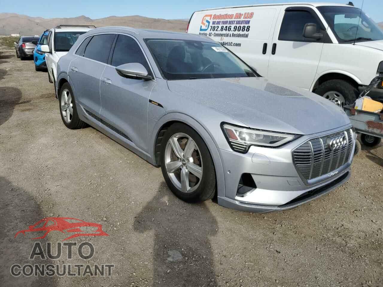 AUDI E-TRON 2019 - WA1LAAGE6KB024323
