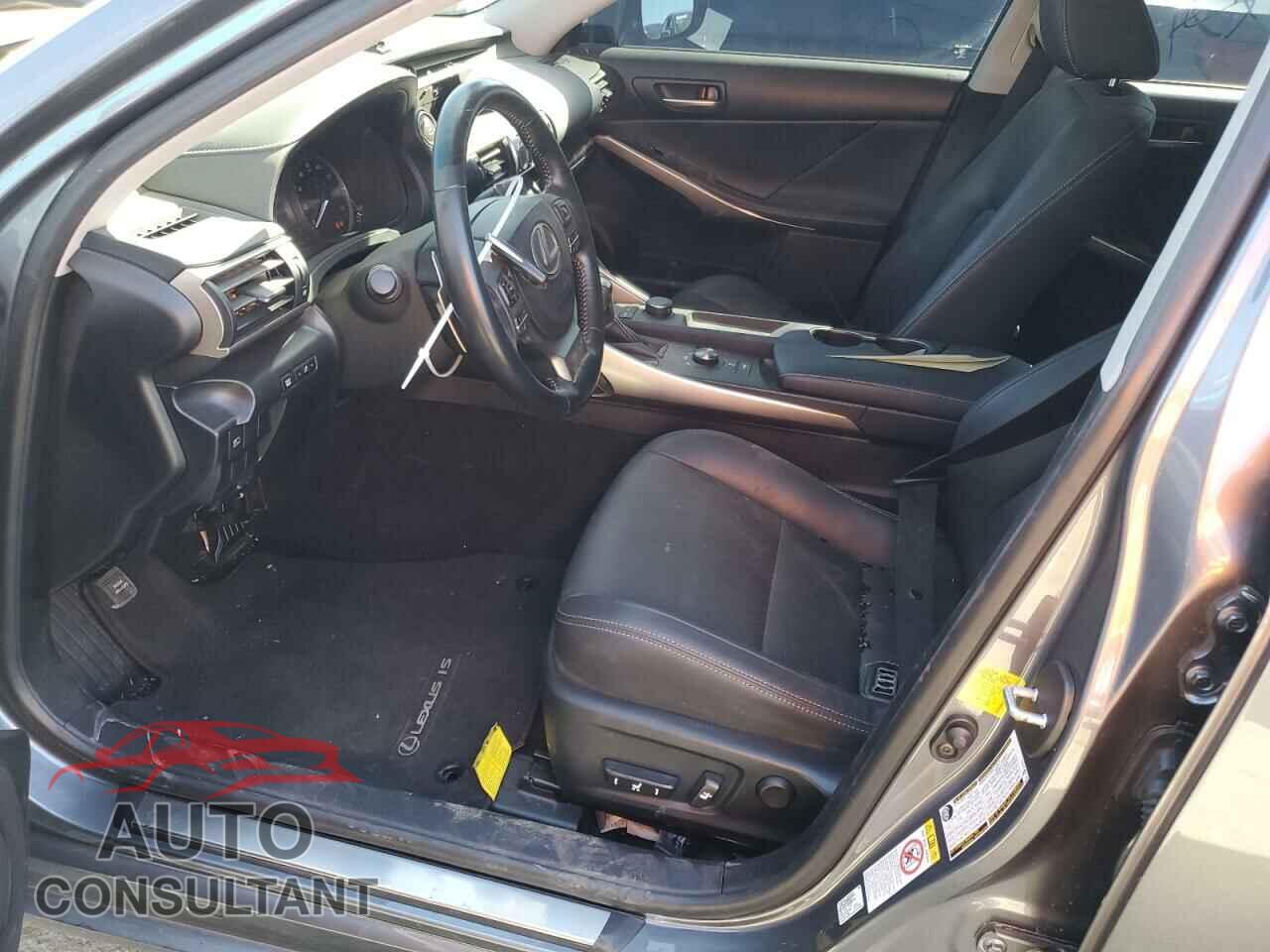 LEXUS IS 2017 - JTHBA1D29H5040582