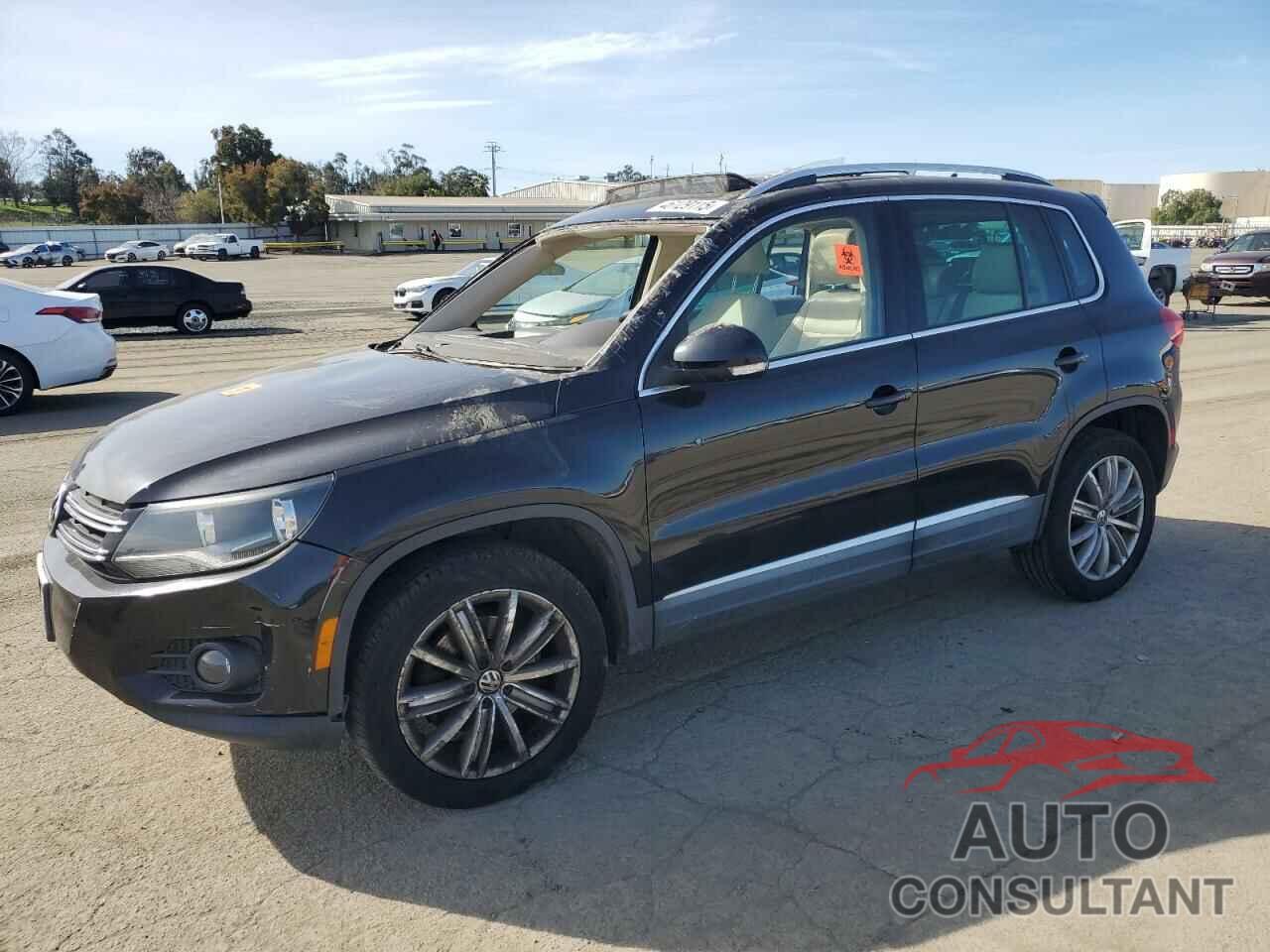 VOLKSWAGEN TIGUAN 2013 - WVGBV3AX1DW598217