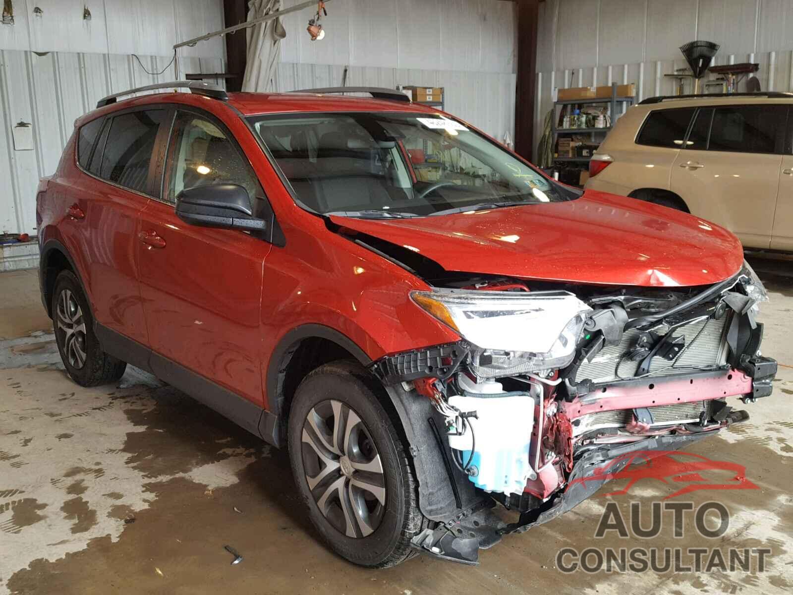 TOYOTA RAV4 LE 2017 - JTMBFREV3HJ120431