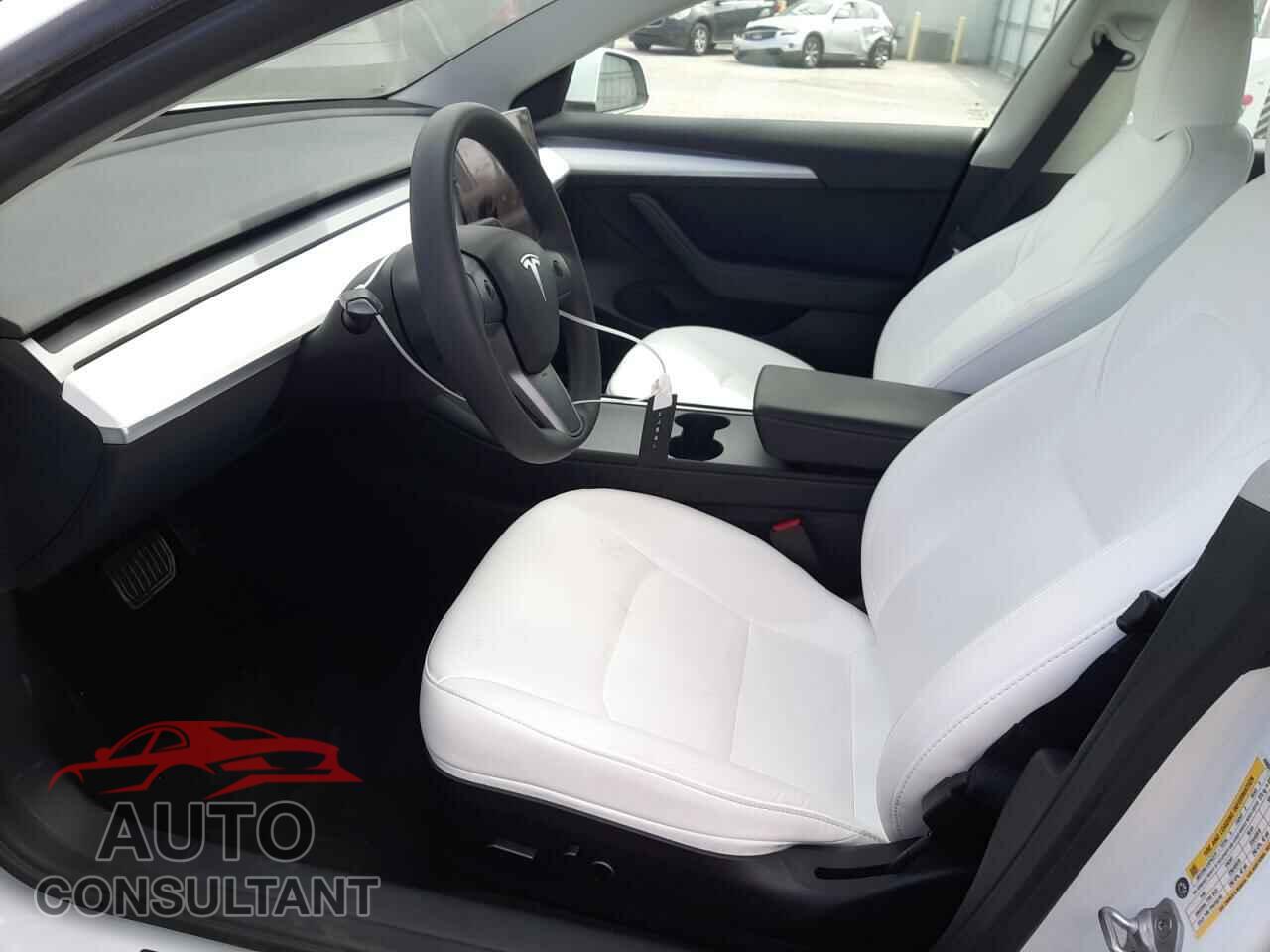 TESLA MODEL 3 2023 - 5YJ3E1EA0PF498864