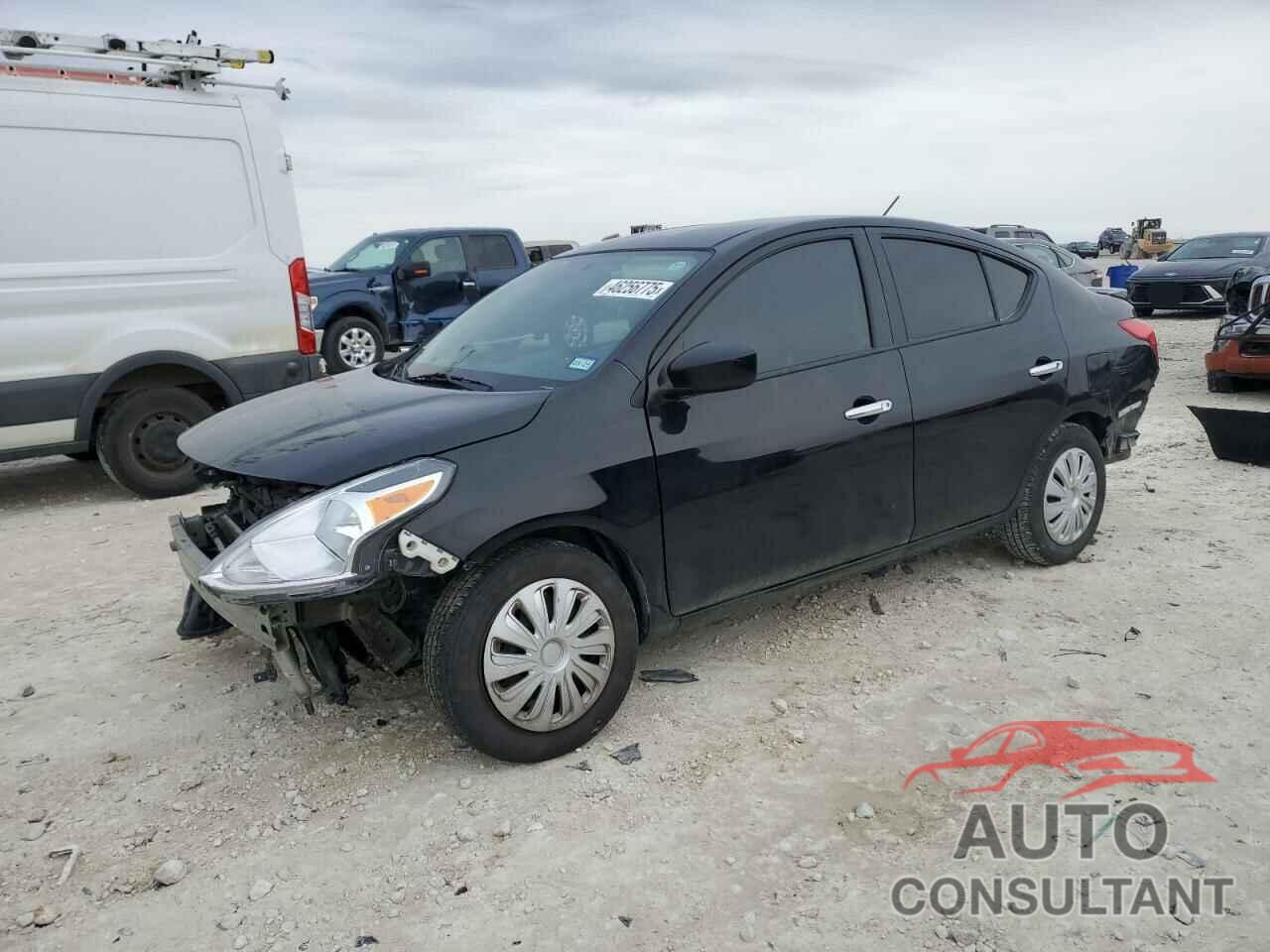 NISSAN VERSA 2018 - 3N1CN7AP2JL806660