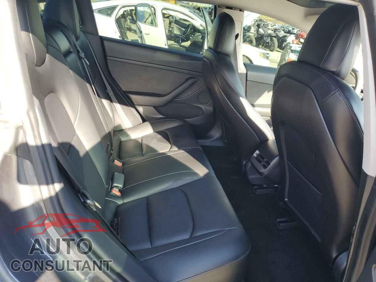TESLA MODEL 3 2021 - 5YJ3E1EA6MF996725