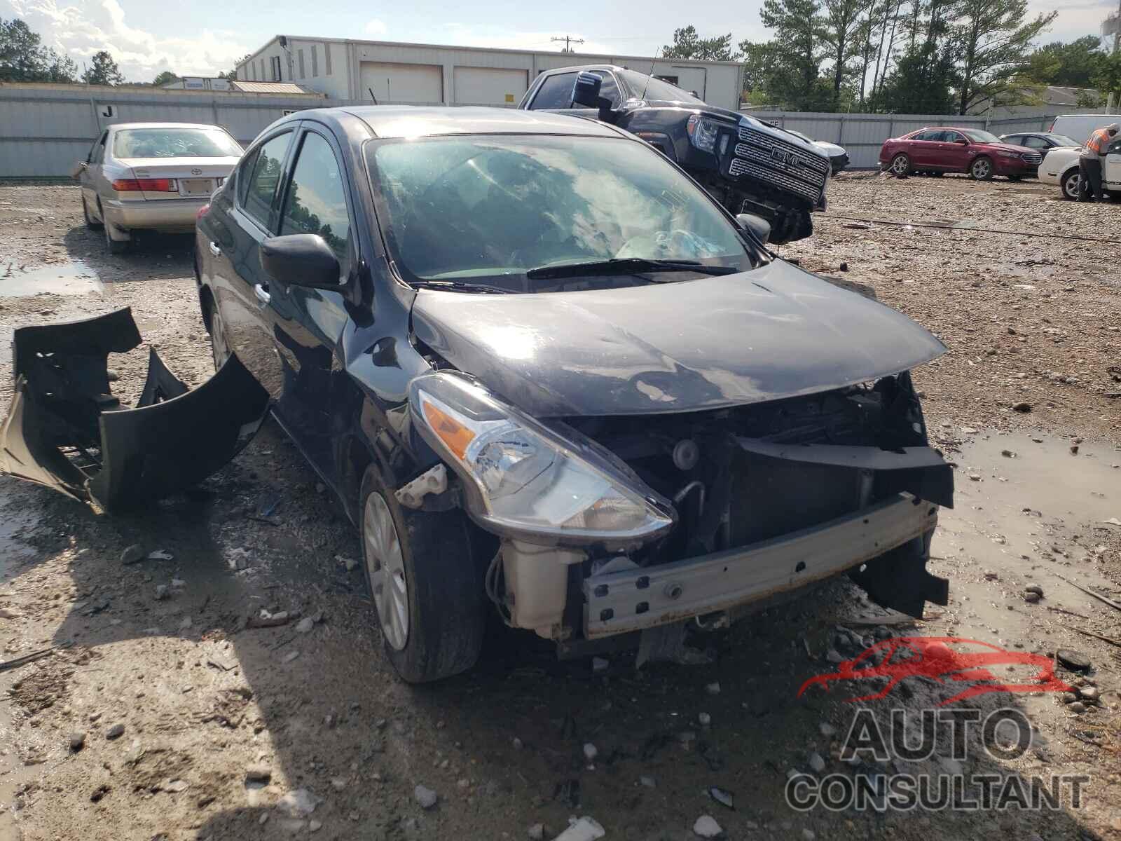 NISSAN VERSA 2017 - 3N1CN7AP8HL827832