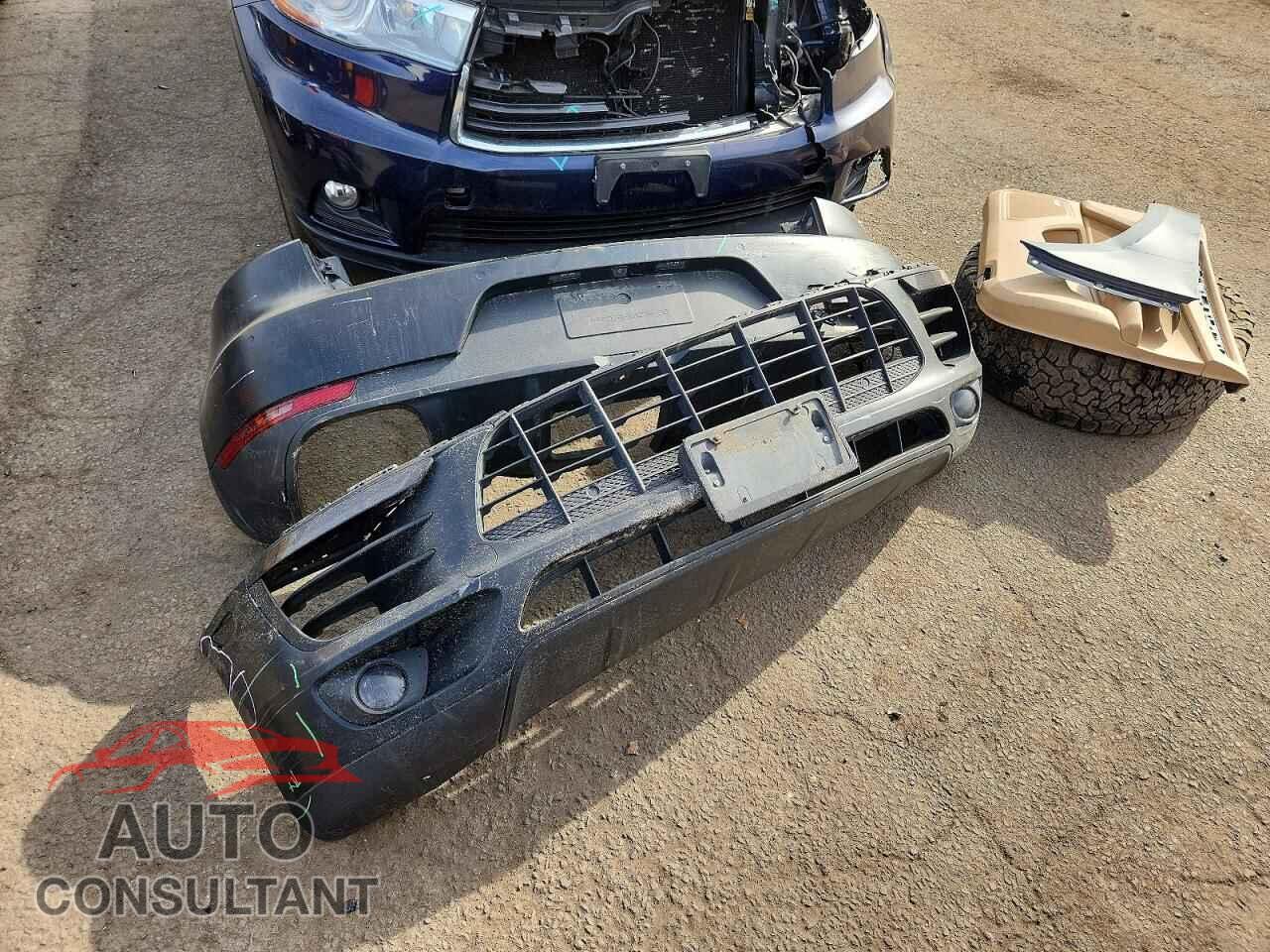 PORSCHE MACAN 2015 - WP1AB2A59FLB50375