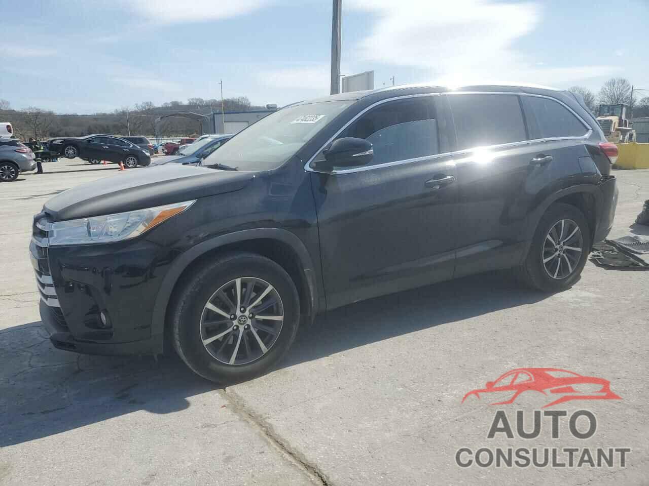 TOYOTA HIGHLANDER 2019 - 5TDJZRFH8KS589441