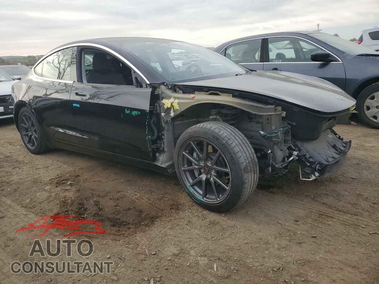 TESLA MODEL 3 2018 - 5YJ3E1EA6JF123200