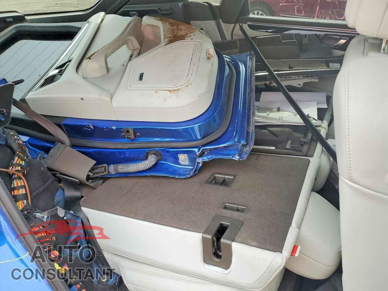 PORSCHE MACAN 2017 - WP1AA2A56HLB05528