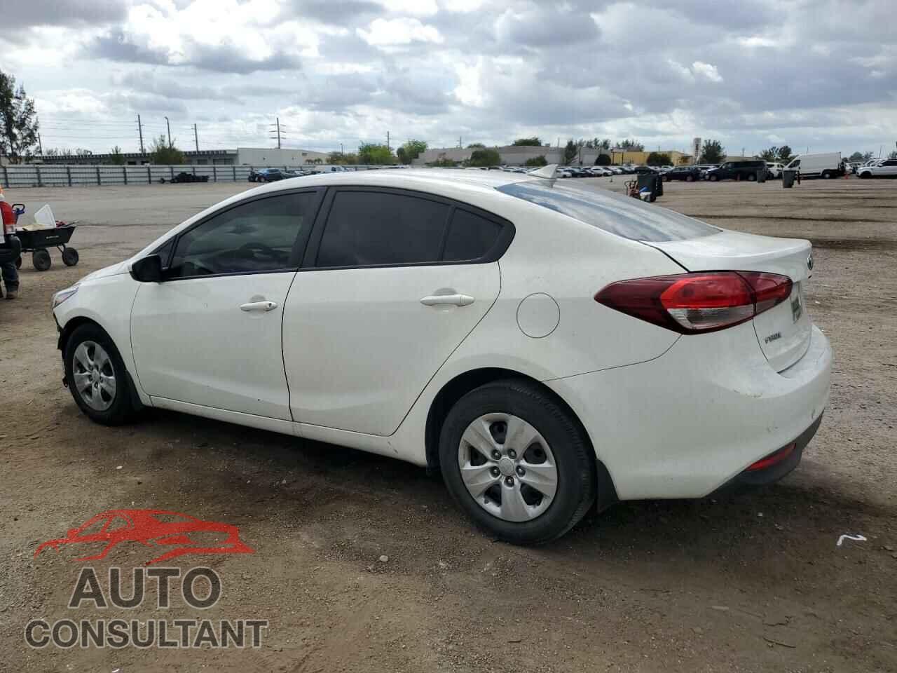 KIA FORTE 2017 - 3KPFK4A74HE026594